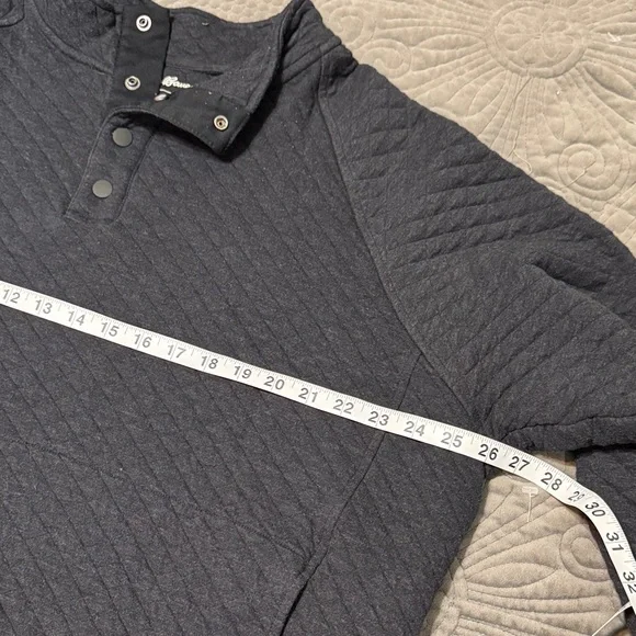 Eddie Bauer Black Quilted Sweatshirt - Picture 10 of 11